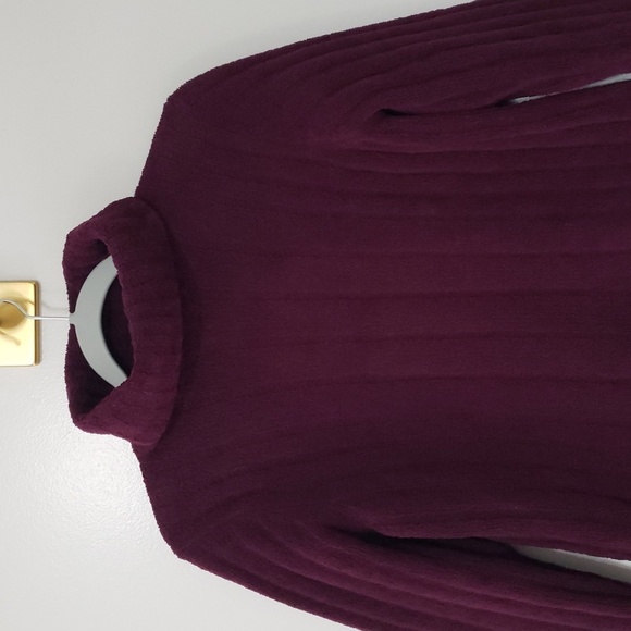 Royal Robbins Women Turtleneck Sweater Small Purple Wine Merlot Outdoor Soft - Picture 2 of 10
